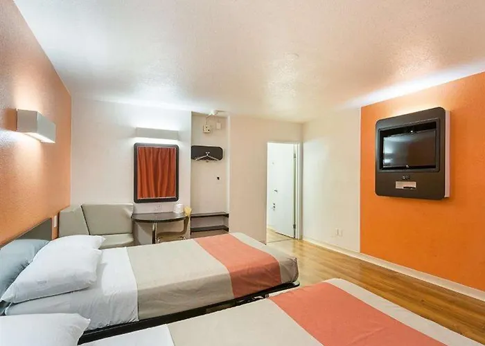 6-villa Park, Il - Chicago West Hotel 3*