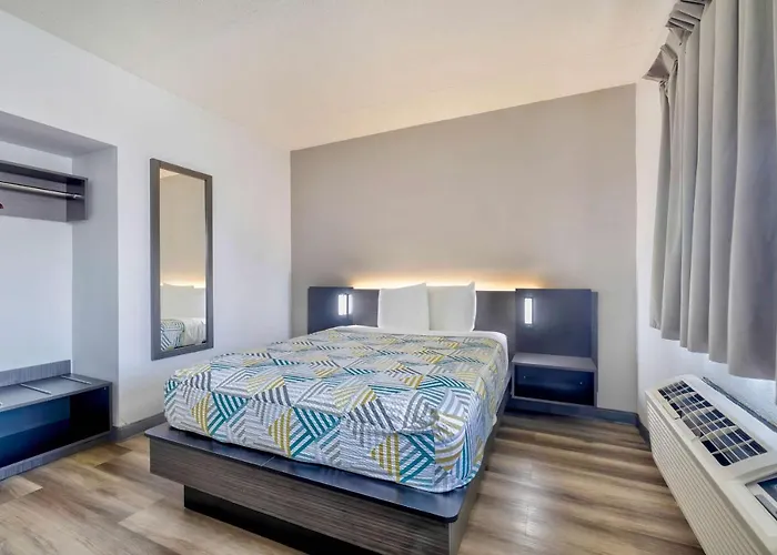 6-villa Park, Il - Chicago West Hotel 3*