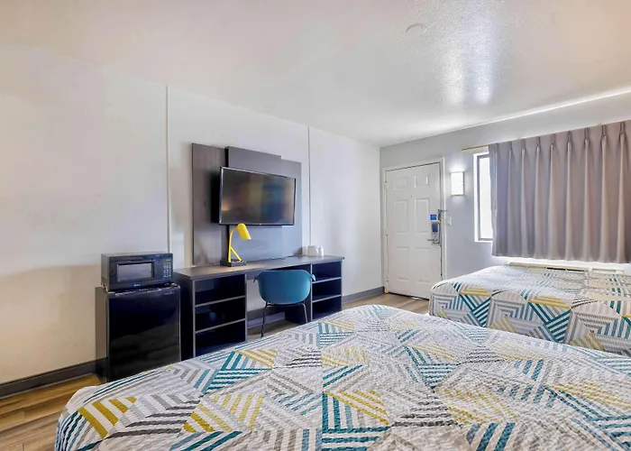 6-villa Park, Il - Chicago West 3*