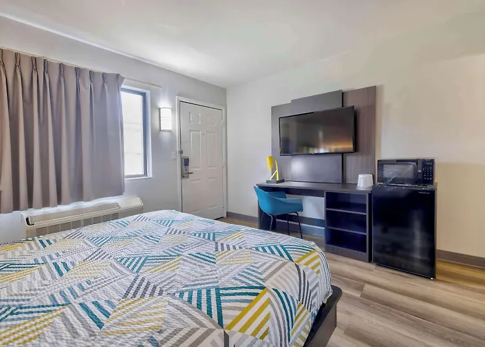 Hotel 6-villa Park, Il - Chicago West