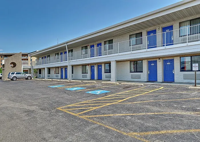 6-villa Park, Il - Chicago West 3*